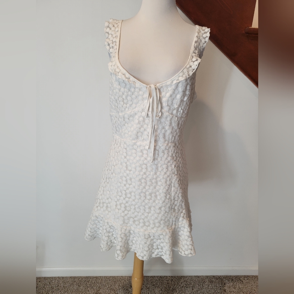 Selfie Leslie White Mini Dress Size  S  Lace Ruffle - Picture 3 of 7
